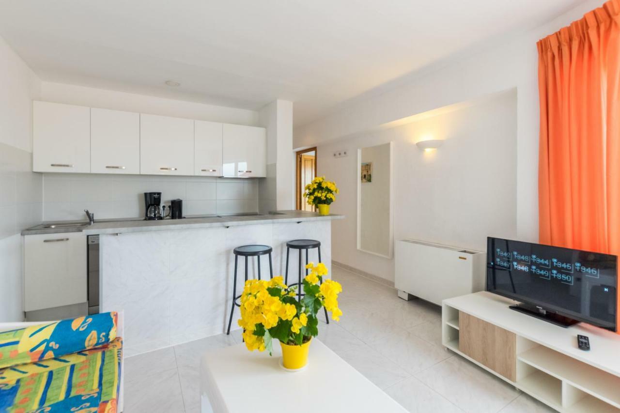 Apartamentos Mallorca Sl Кала-Мільор Екстер'єр фото